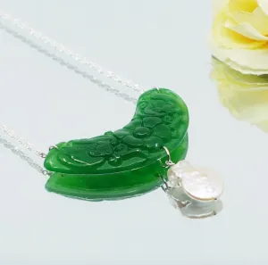 Auspicious Jade Flower Pendant Necklace