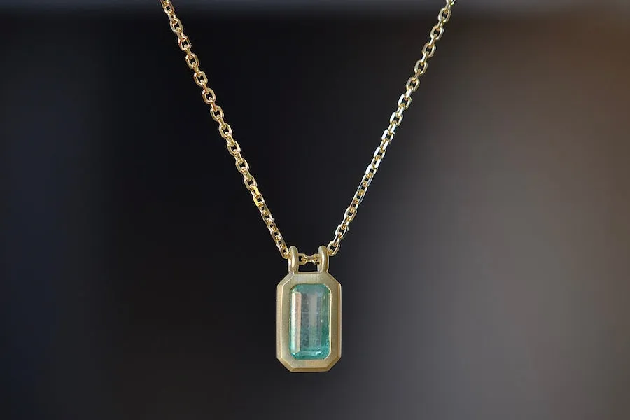 Duo Bale Emerald Pendant Necklace