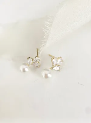 Elisa Pearl Drop Earrings