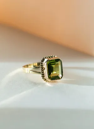 Emmeline peridot ring 14k gold