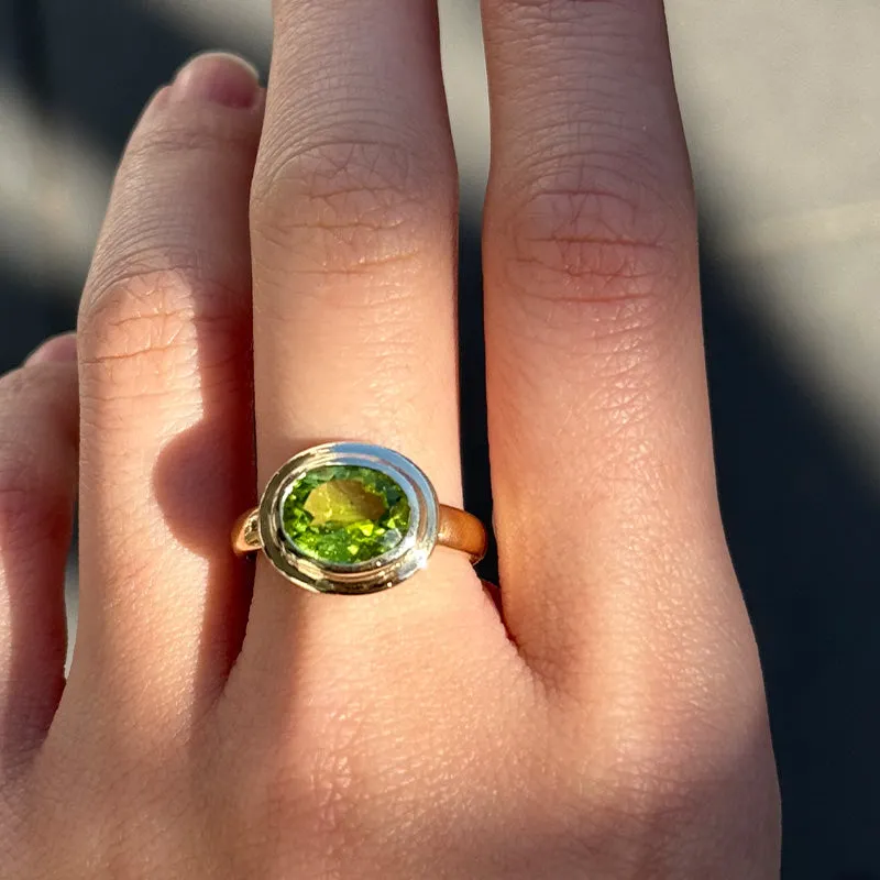 Greco Ring, Peridot, 9kt Yellow Gold