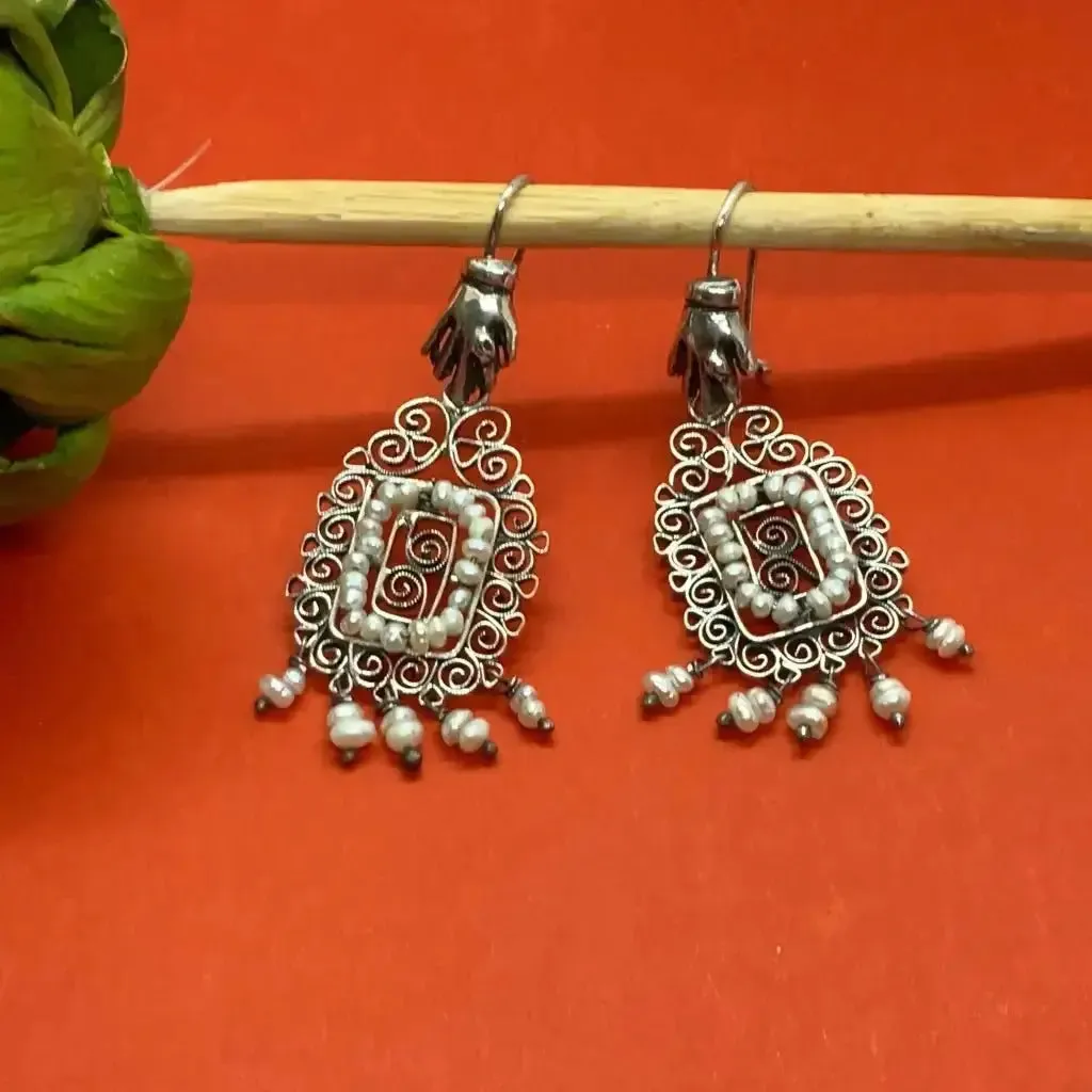 Silver filigree Mexican earrings with hand from Oaxaca, Mexico, bohemian, vintage style with pearls