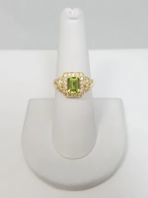 Sophisticated Designer 14k Yellow Gold Natural Peridot Diamond Ring