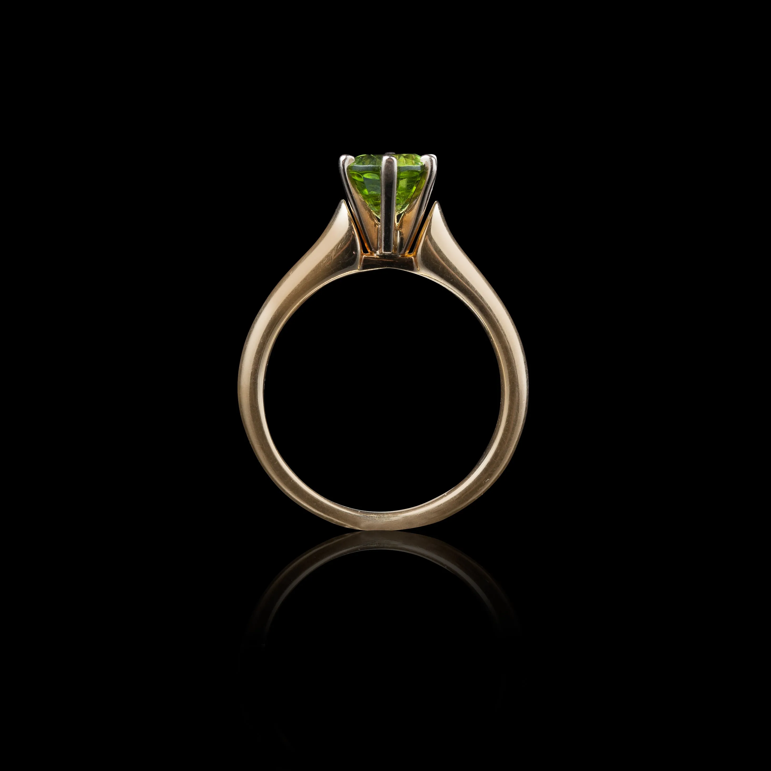 VINTAGE PERIDOT RING